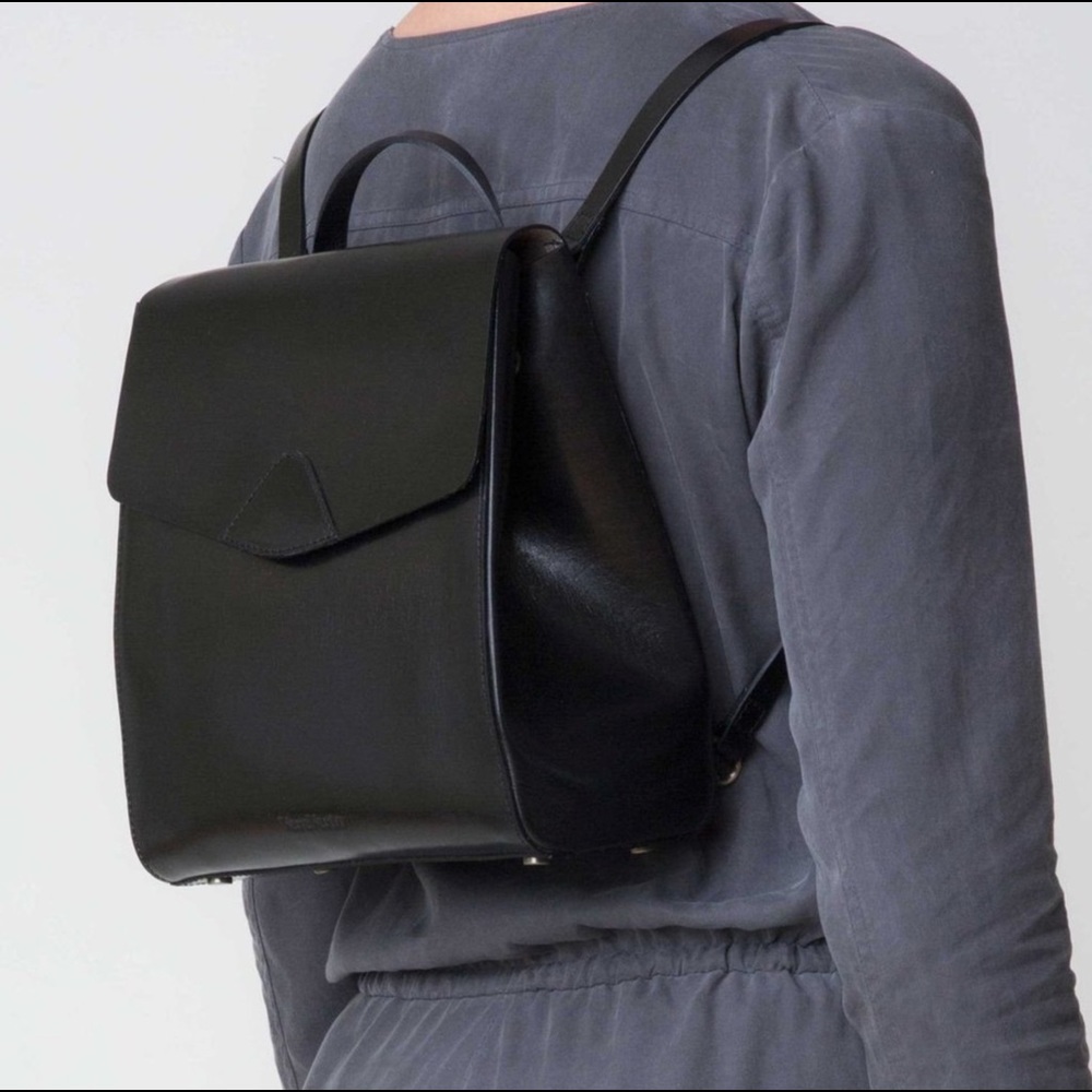 VereVerto Mini Macta Convertible Leather Backpack - Picture 15 of 16